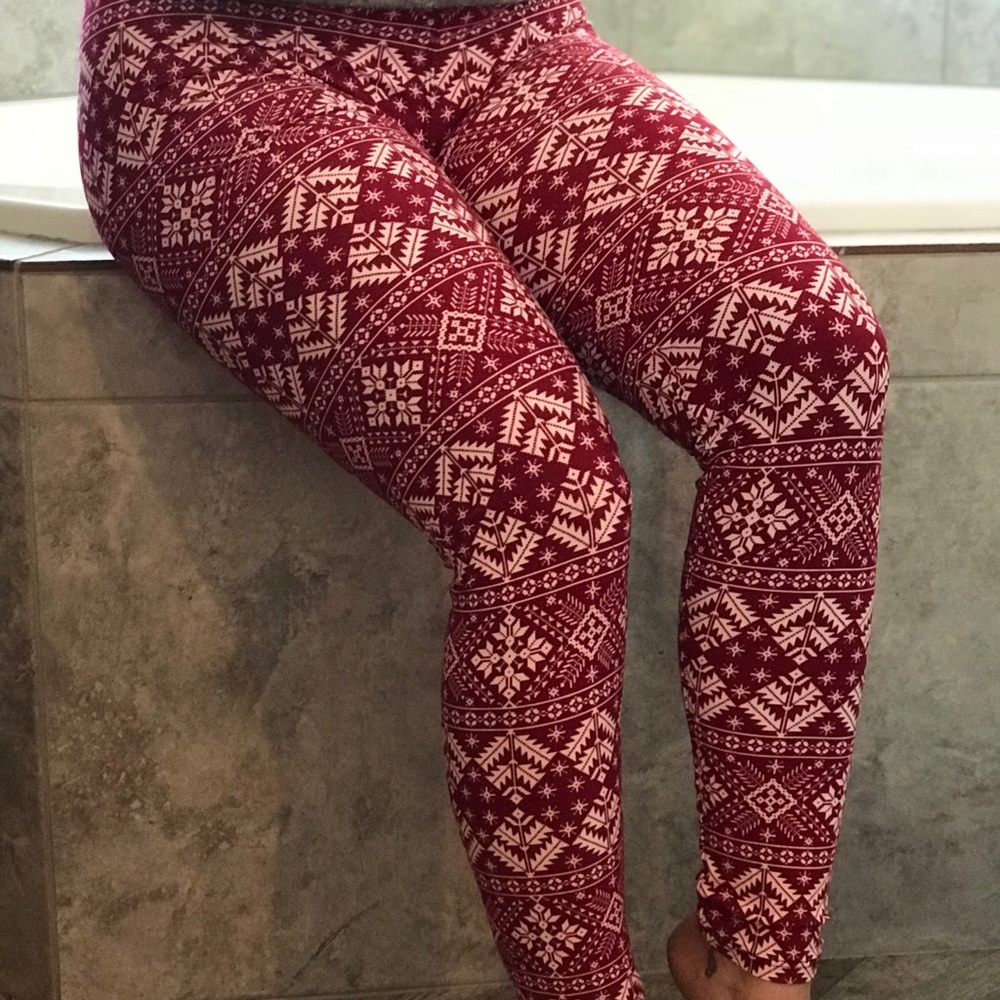 Buttery Soft Christmas Snowflake Star Leggings OS